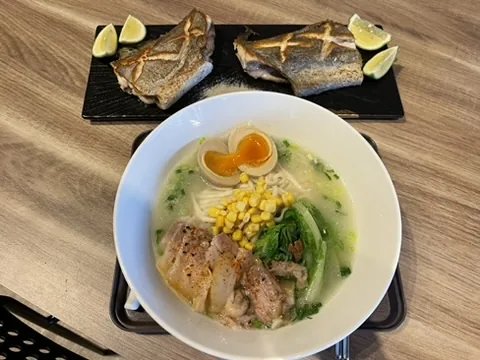雲霧食堂山上熱湯麵與魚料理
